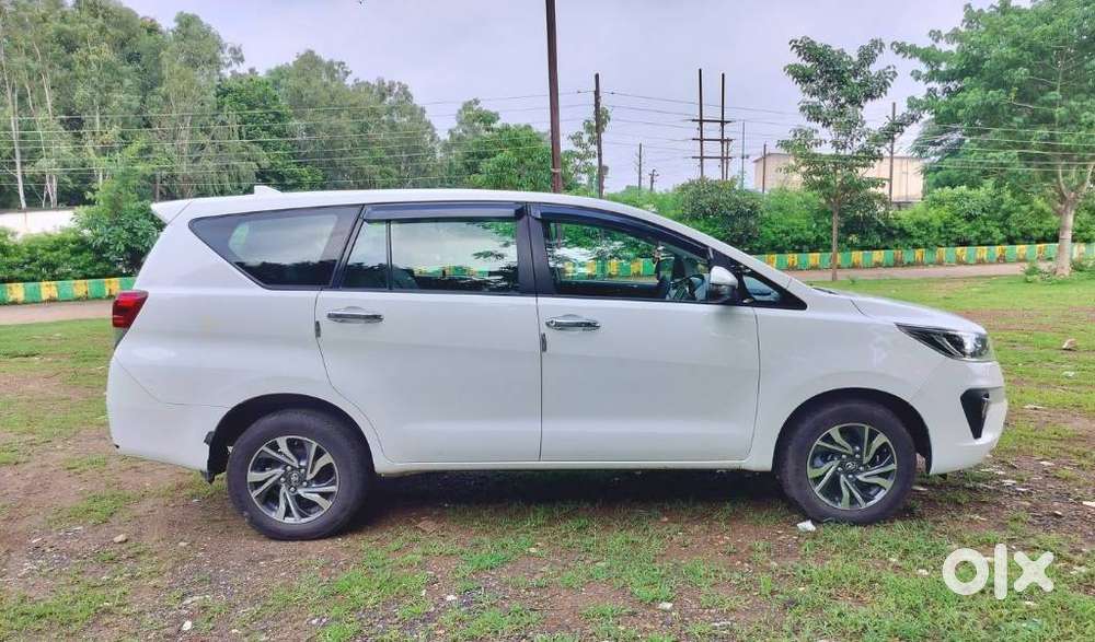 Toyota Innova Crysta [2020-ongoing] 2.4 Gx 8 Str, 2022, Diesel