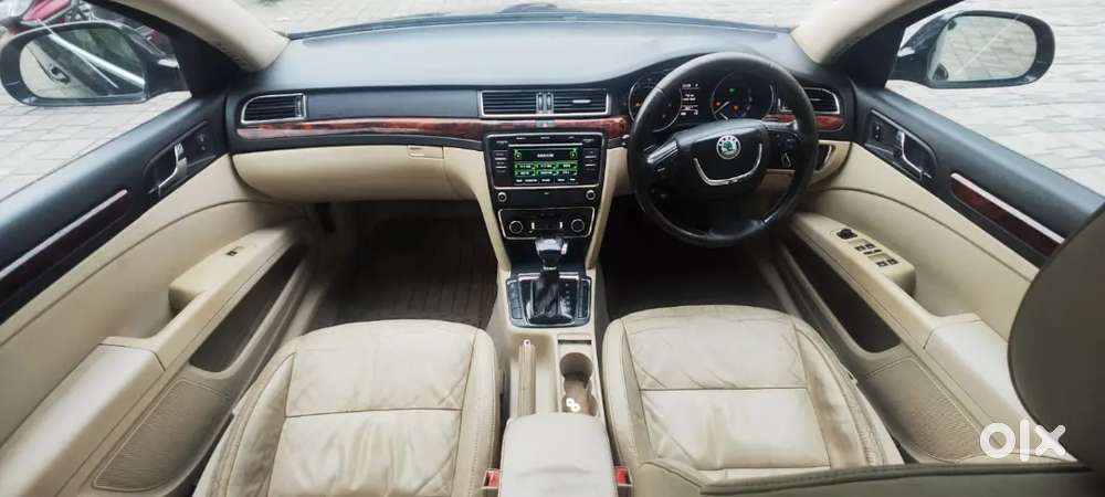 Skoda Superb Elegance 2011