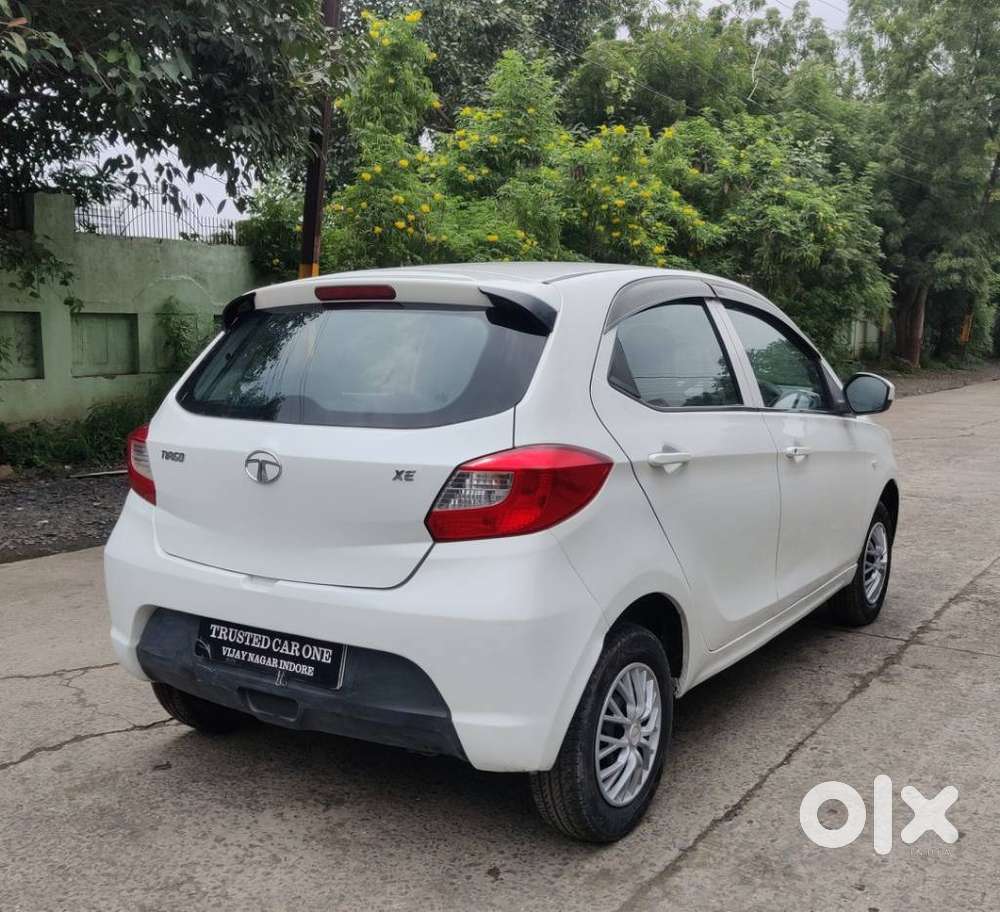 Tata Tiago Xe, 2018, Petrol