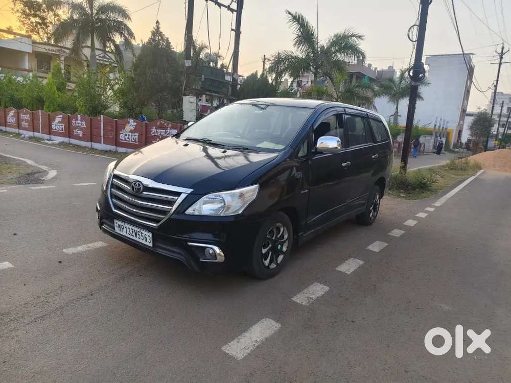 Toyota Innova E4 2.5 G 2016 Diesel 92000 Km Driven
