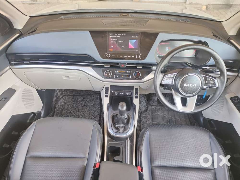 Kia Carens, 2024, Petrol