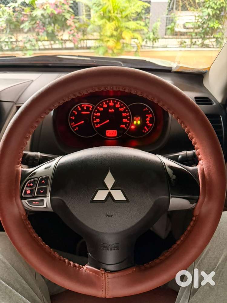 Mitsubishi Pajero Sport 2012