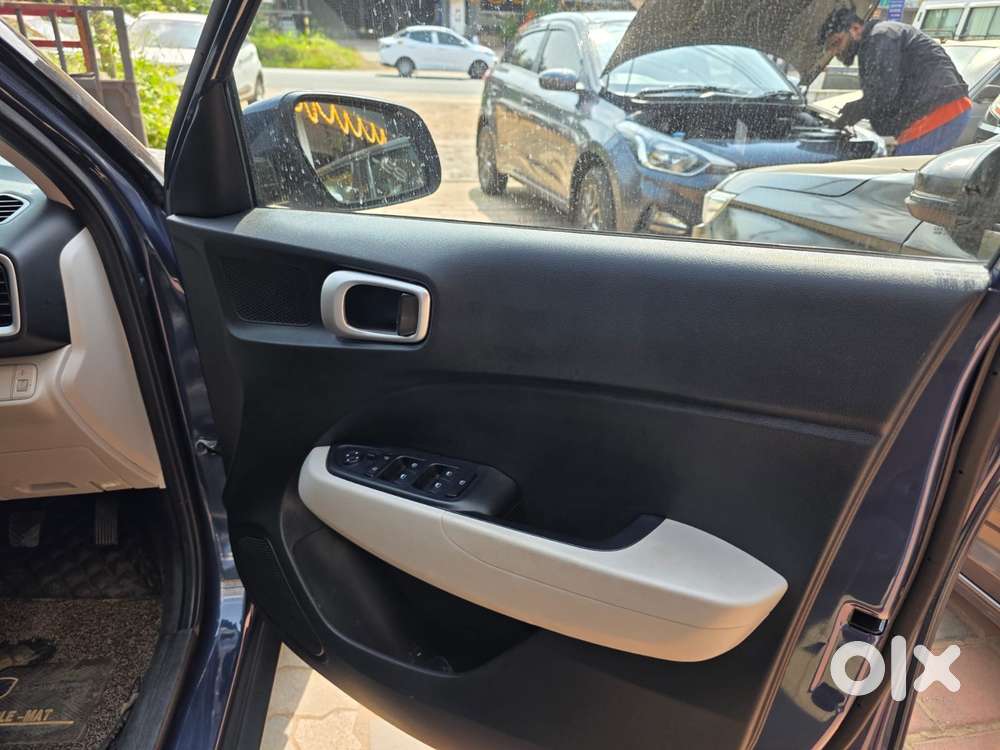 Hyundai Venue 1.2 S (o), 2023, Petrol