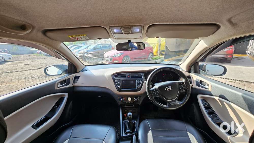 Hyundai I20 Sportz 1.2 Mt Dual Tone, 2020, Petrol