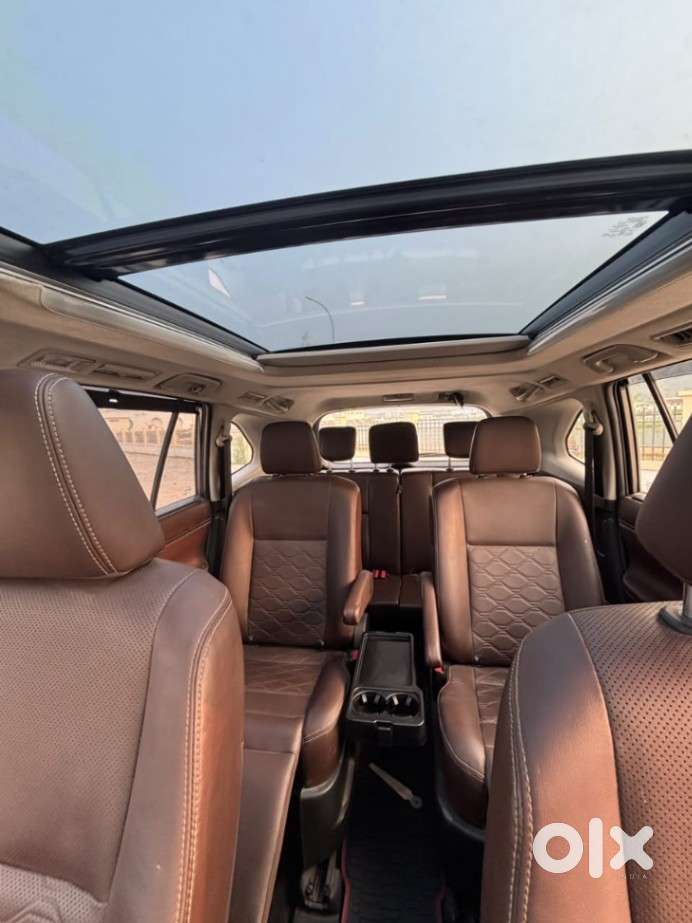 Toyota Innova Hycross 2.0 Zx Hybrid 7 Str, 2023, Petrol