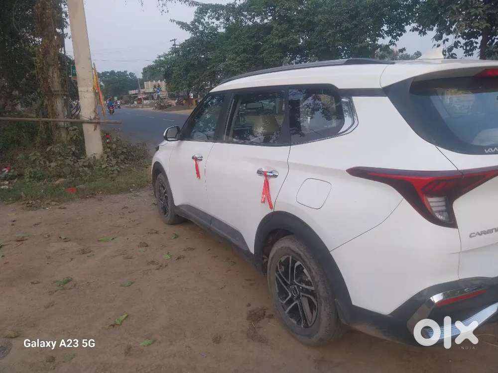 Kia Carens Luxury Plus Top Model 2023 Diesel Well Maintained