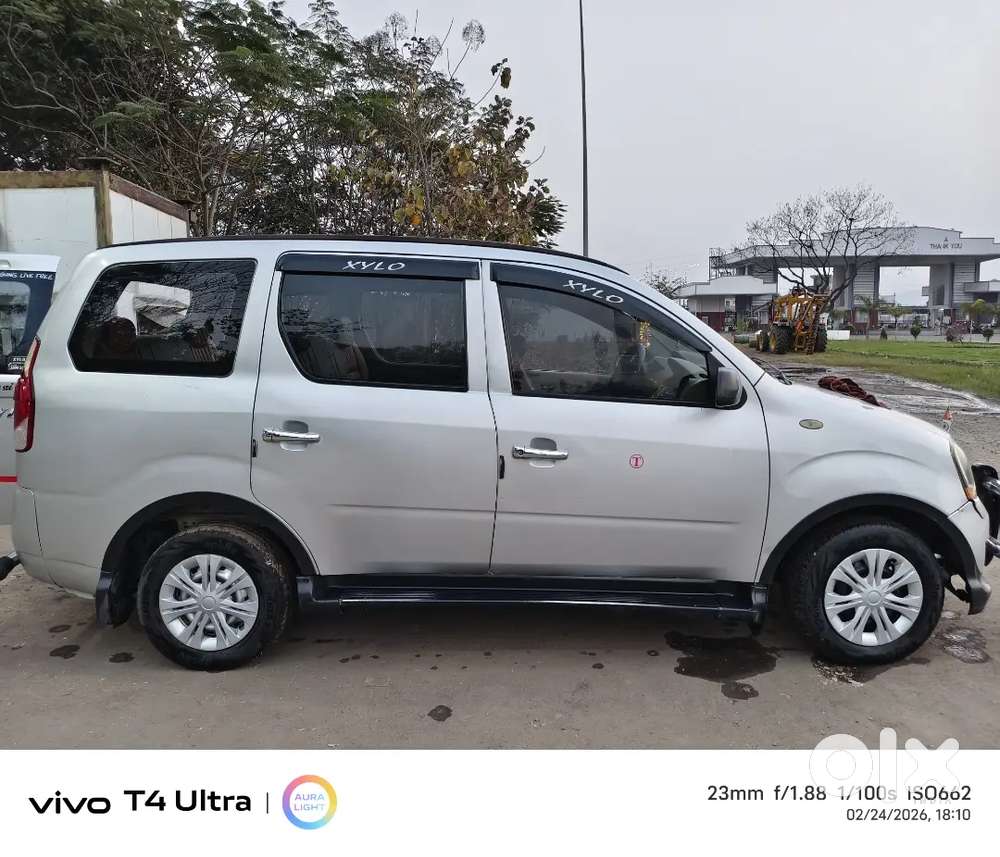 Mahindra Xylo 2017
