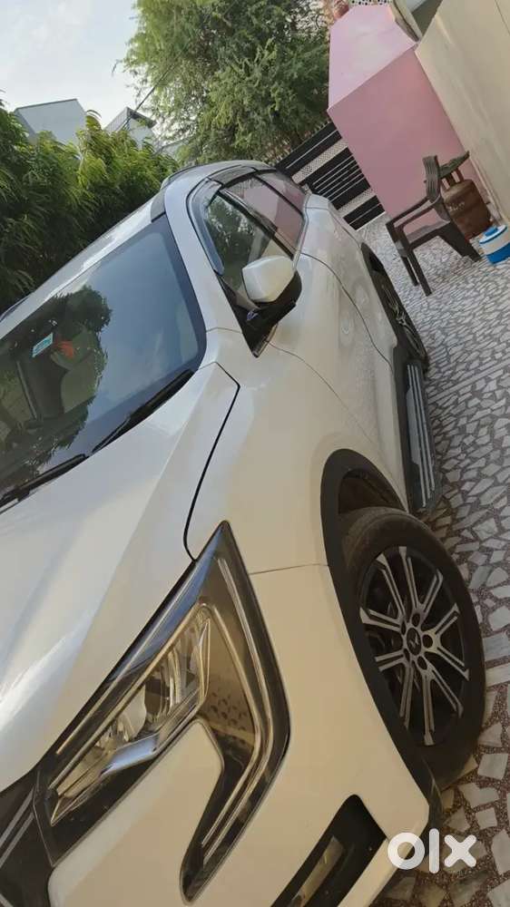 Mahindra Xuv700 Ax7 2023