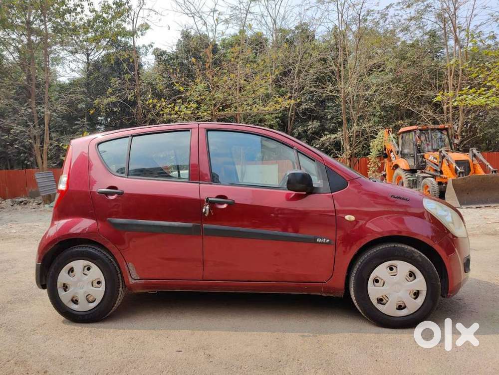 Maruti Suzuki Ritz Lxi, 2011, Petrol