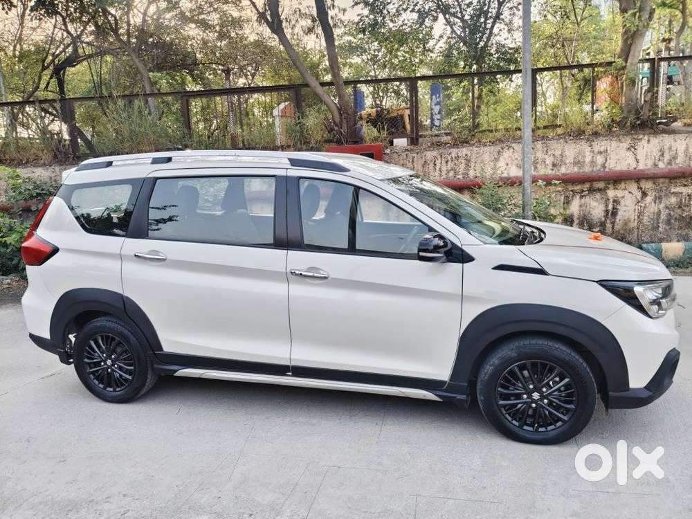 Maruti Suzuki Xl6 1.5 Alpha At, 2019