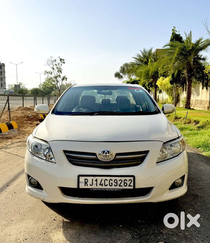 Toyota Corolla Altis 2010-2013 1.8 Sport, 2010, Petrol