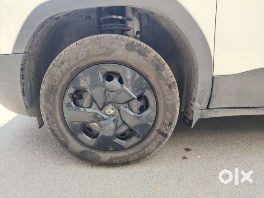 Tata Punch 1.2 Revotron Adventure Camo Rhythm Amt, 2025, Petrol