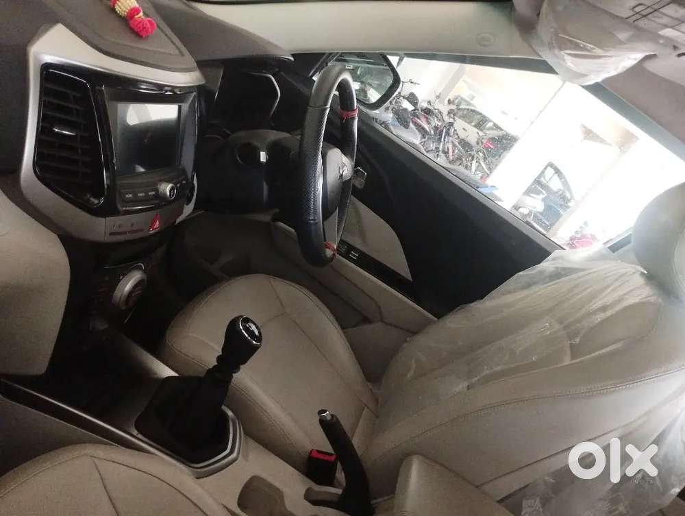 Mahindra Xuv300 W8(o) 2023