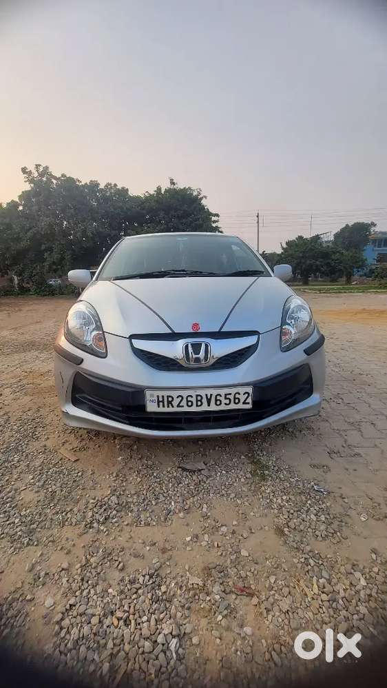 Honda Brio 2012 Petrol Well Maintained