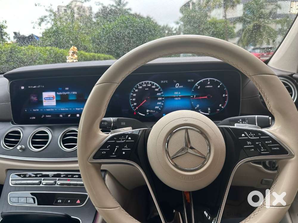 2022 Mercedes-benz E220d Exclusive Lwb  31k Kms  Vip Number