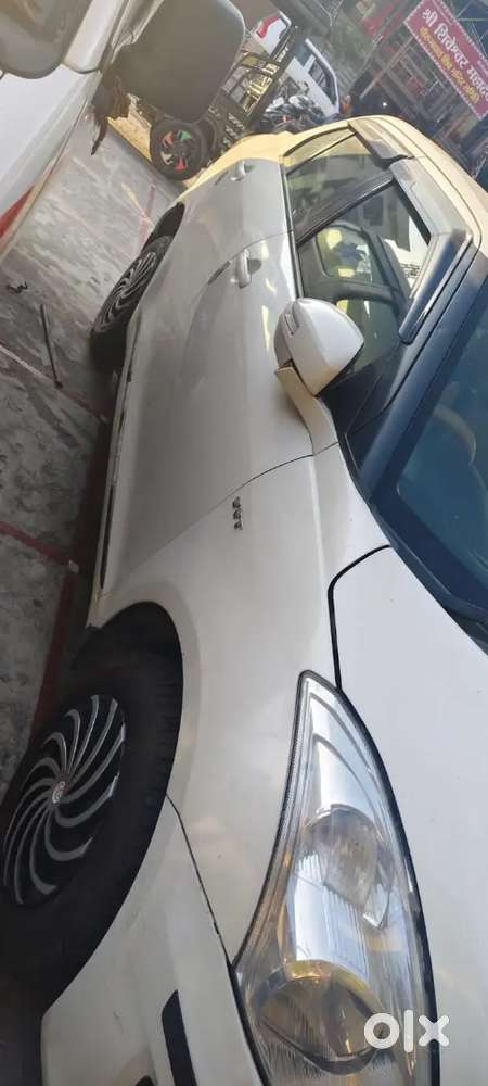 Maruti Suzuki Dzire 2013 Petrol 25000 Km Driven