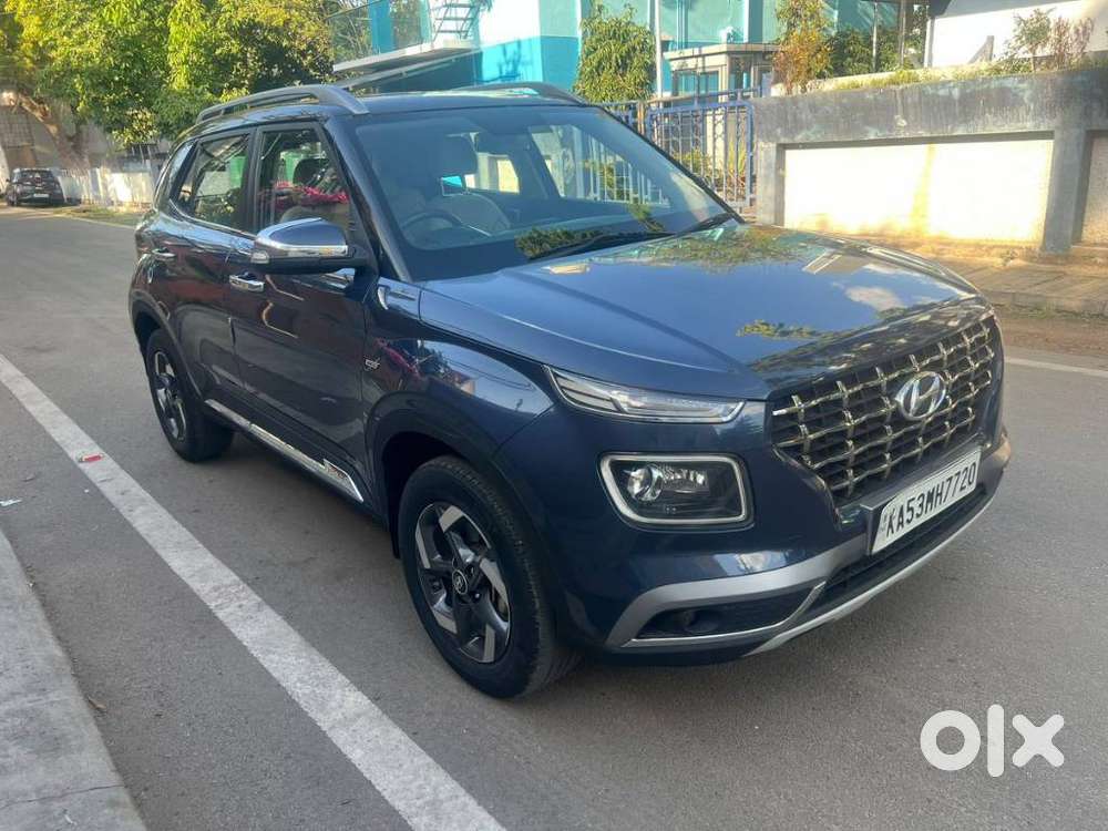 Hyundai Venue Sx+ At, 2021, Petrol