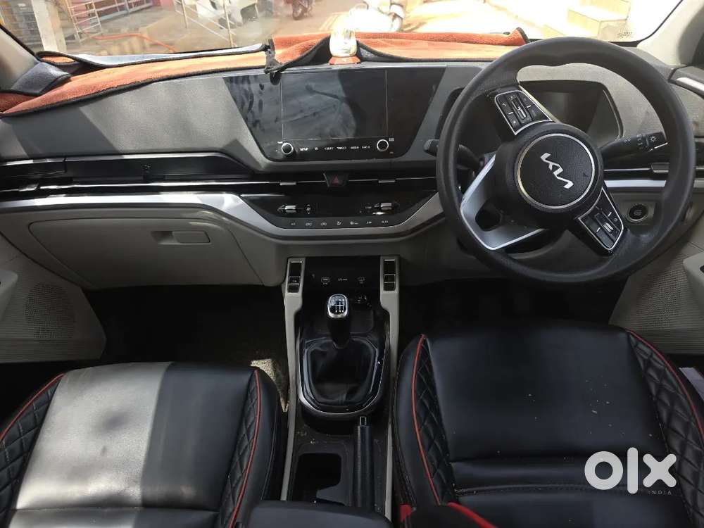 Kia Carens 2024 Petrol 44000 Km Driven