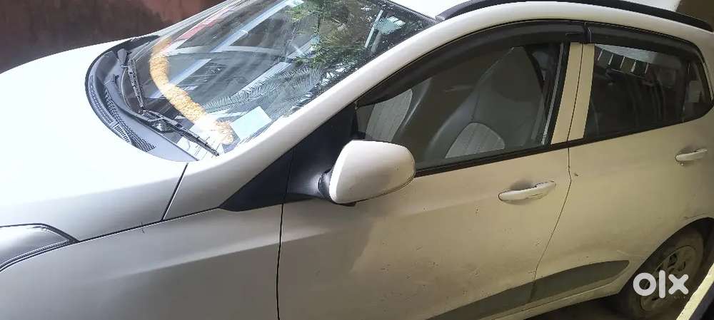 Hyundai Grand I10 2015 Petrol 65000 Km Driven