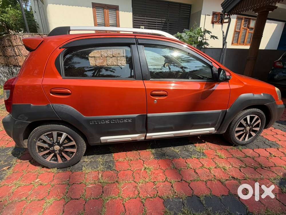 Toyota Etios Cross