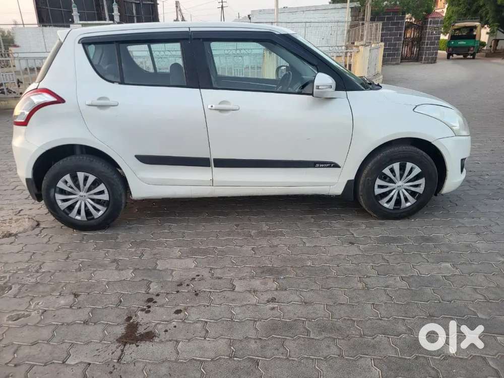 Maruti Suzuki Swift 2013 Petrol 100000 Km Driven