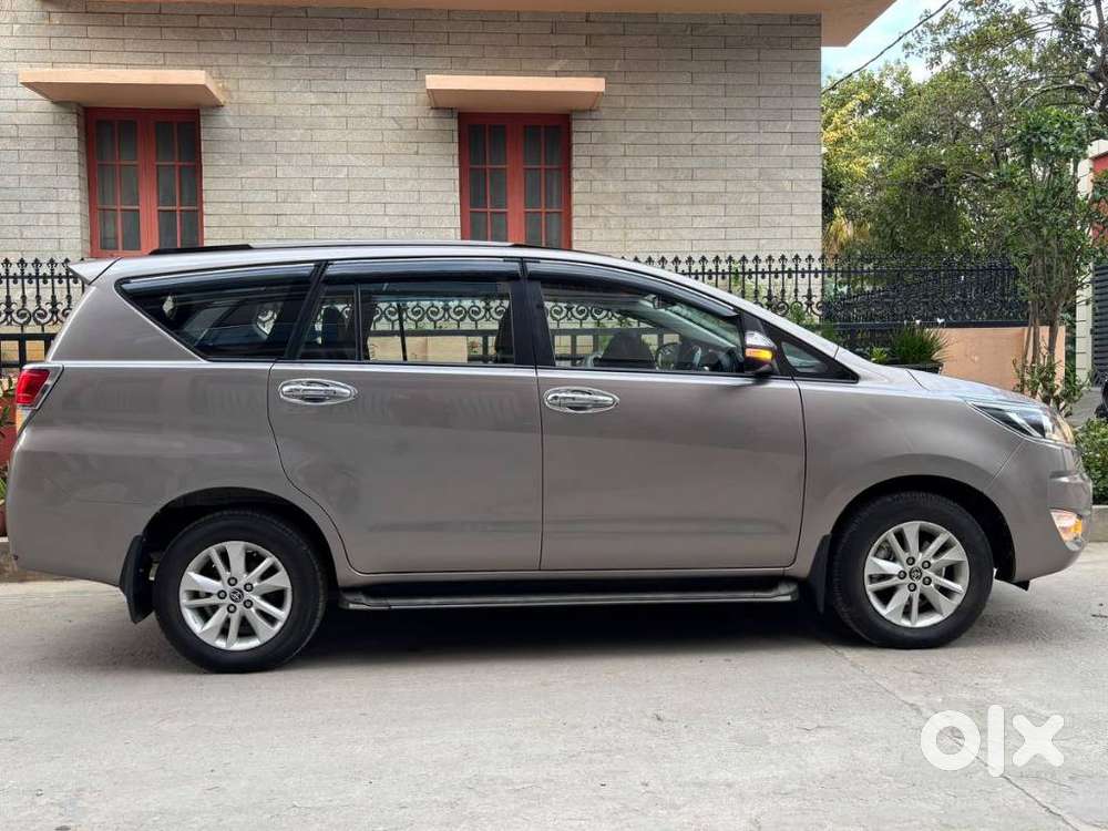 Toyota Innova Crysta 2.4 G Mt, 2016, Diesel