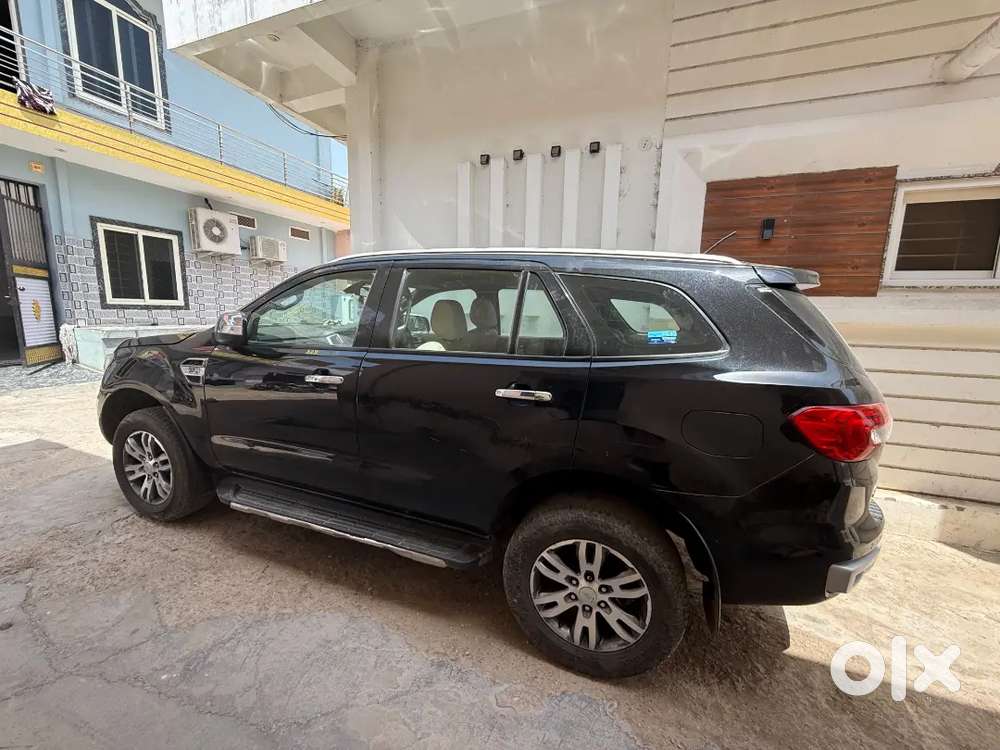 Ford Endeavour Titanium 4x4 2017