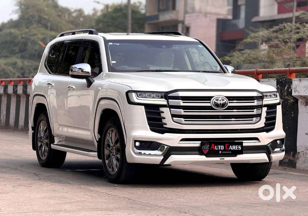 Toyota Land Cruiser Zx Petrol, 2025, Petrol