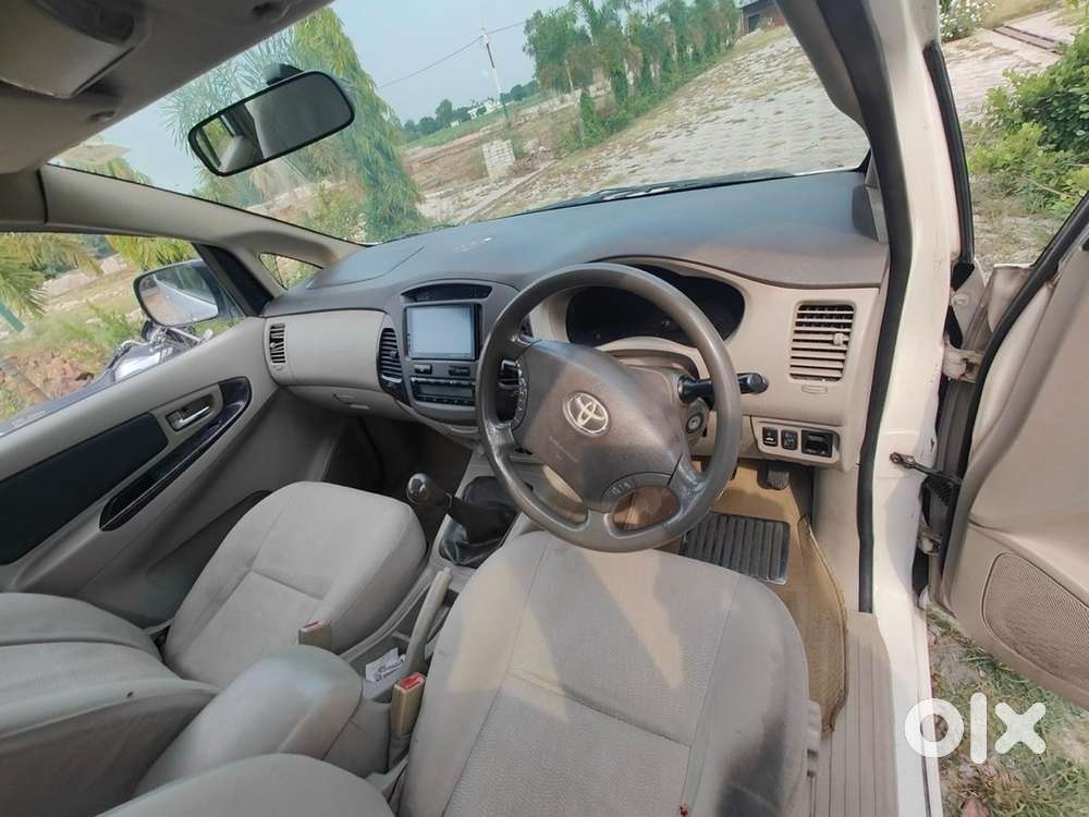 Toyota Innova Diesel 2011 Car