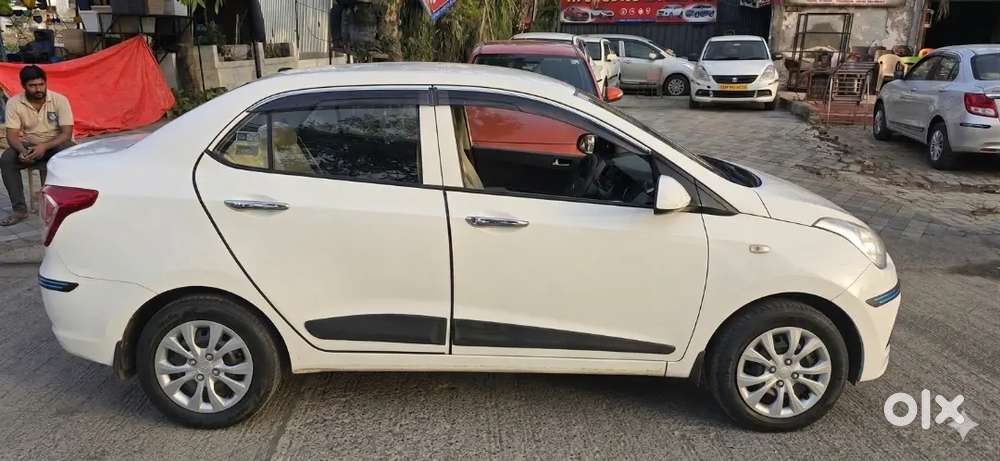 Hyundai Xcent Petrol&cng Top Condition