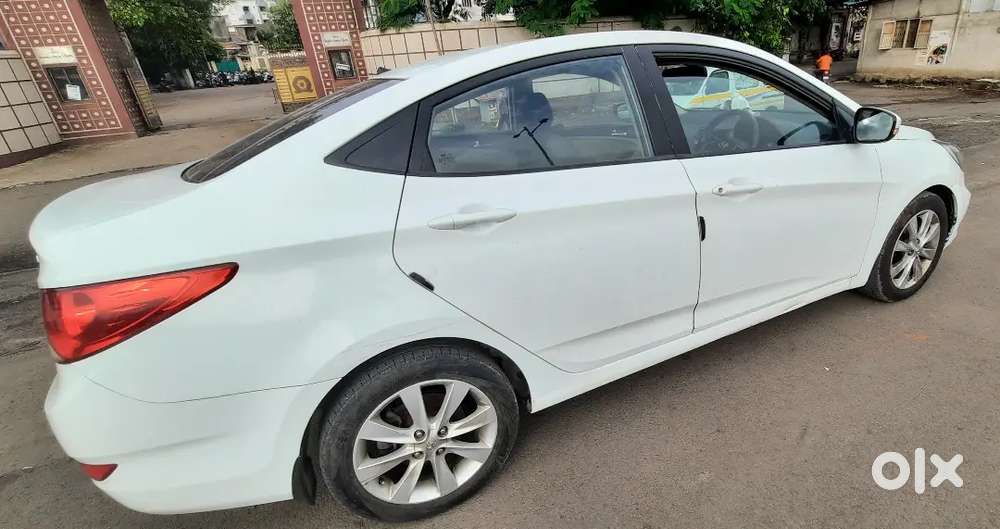 Hyundai Verna Fludic Top Model