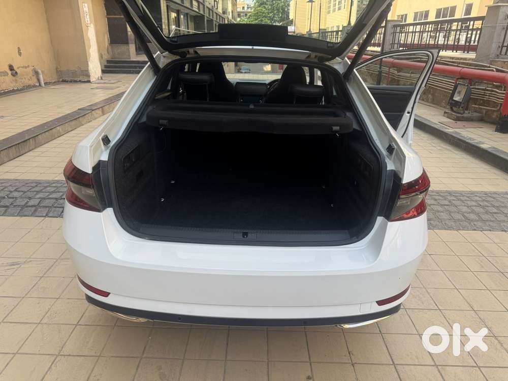 Skoda Superb Sportline 1.8 Tsi At, 2021, Petrol