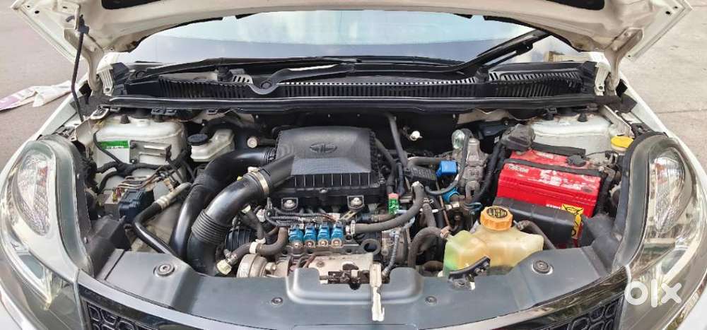 Tata Nexon 1.2 Revotron Xza Plus Dualtone, 2018, Cng & Hybrids