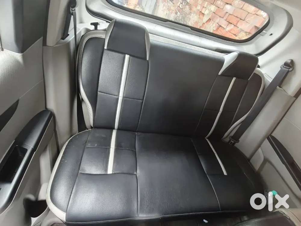 Mahindra Kuv 100 Petrol 2017