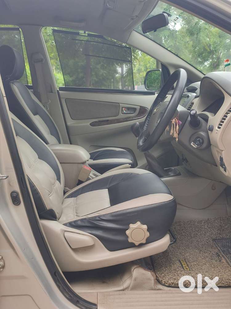 Toyota Innova 2.5 V 7 Str, 2012, Diesel