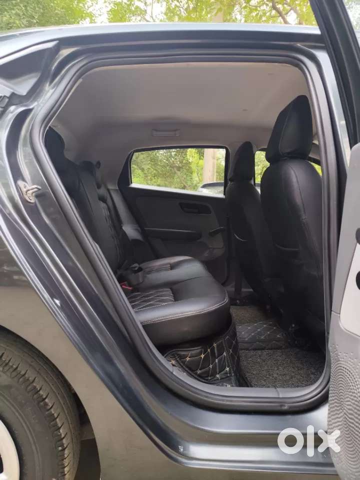 Tata Altroz Xe Petrol, 2020, Petrol