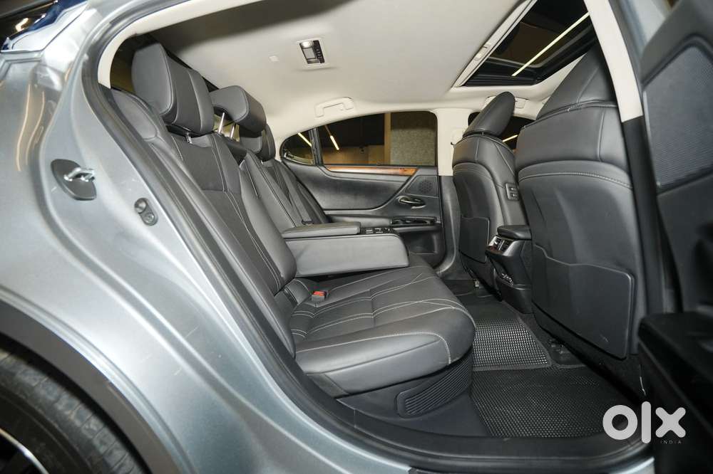 Lexus Es 300h Exquisite, 2024, Petrol