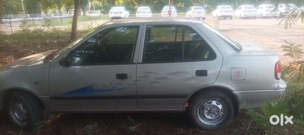 Maruti Suzuki Esteem Lpg 2002