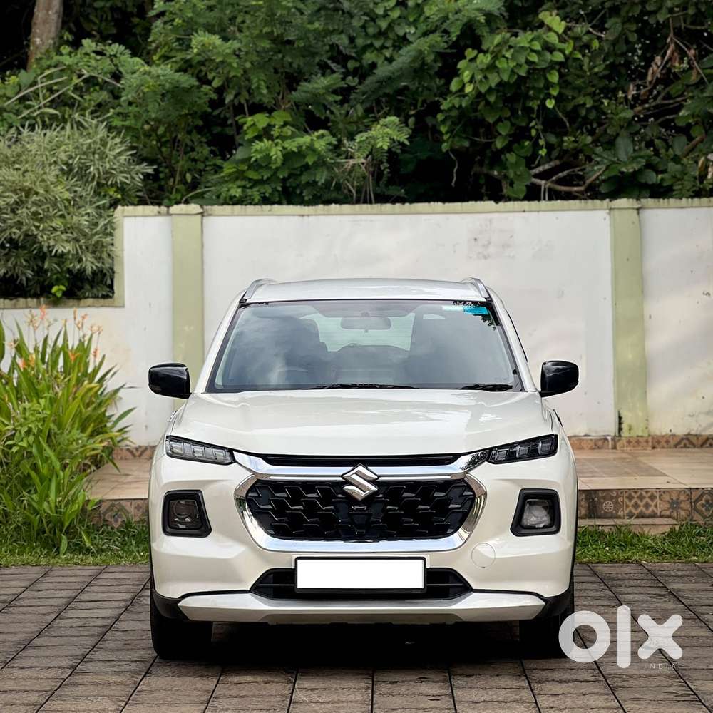 Maruti Suzuki Grand Vitara 1.5 Delta Smart Hybrid At, 2023, Petrol