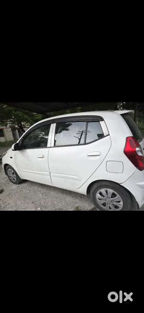 I Am Selling My Hyundai I10 Top Model, 2012 Model
