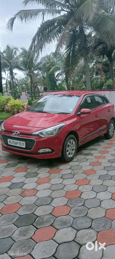 Titlehyundai I20 Sportz Petrol  64,000 Km  Company Maintained  Exce