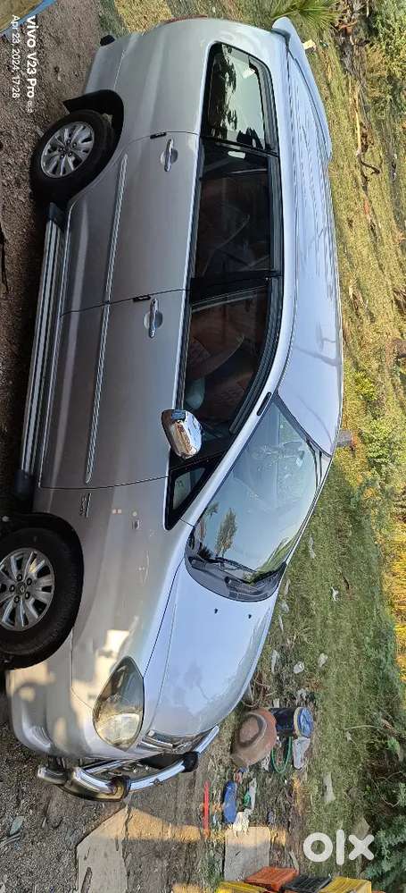 Toyota Innova 2009 Diesel 250000 Km Driven