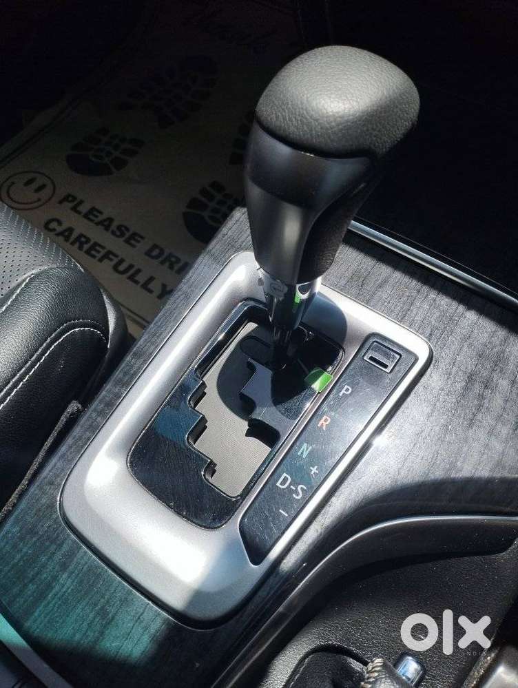 Toyota Fortuner 4x2 At 2.7 Petrol, 2024, Petrol