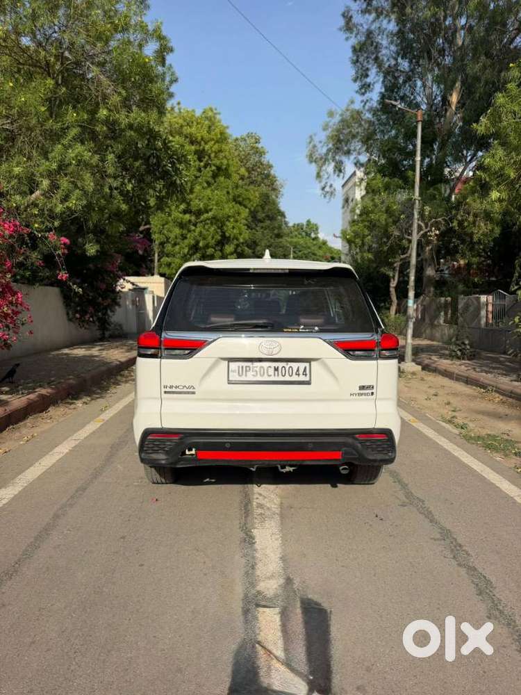 Toyota Innova Hycross 2.0 Vx Hybrid 7 Str, 2023, Petrol
