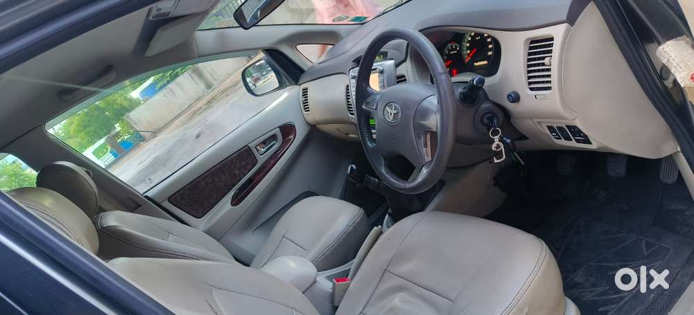 Toyota Innova 2.5 V 7 Str, 2013, Diesel