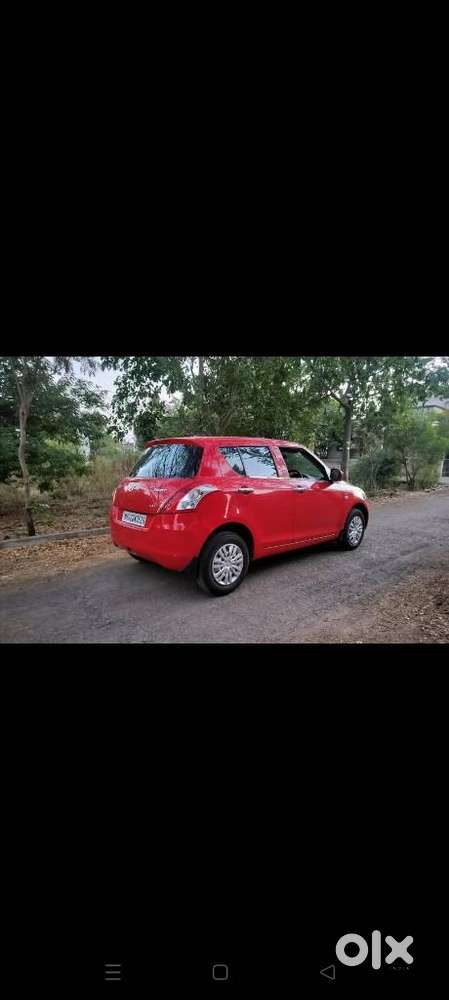 Maruti Suzuki Swift Lxi Optional-o, 2015, Petrol