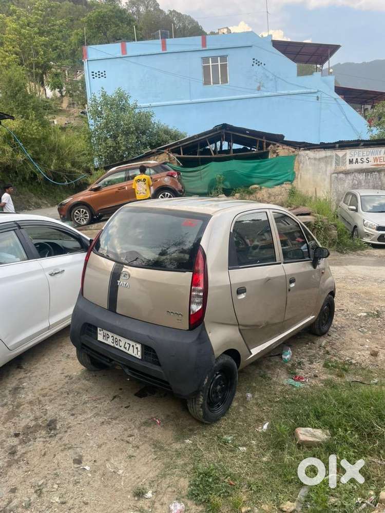 Tata Manual Petrol Car 2012