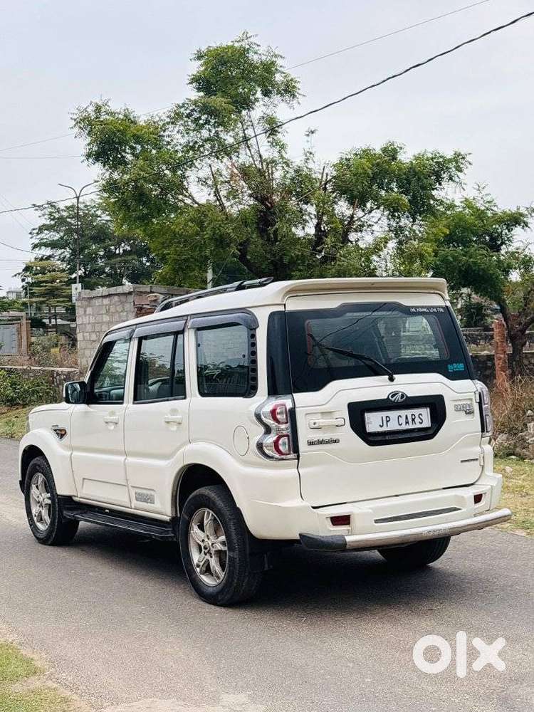 Mahindra Scorpio S6 Plus, 2017, Diesel