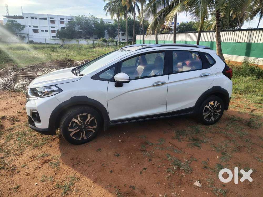 Topend Wr-v 2022 Petrol Good Condition Sunroof Honda Model2022 White