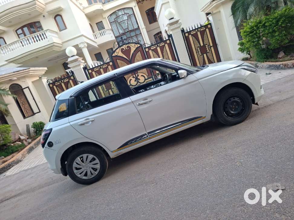 Maruti Suzuki Swift Vxi Cng, 2025, Petrol